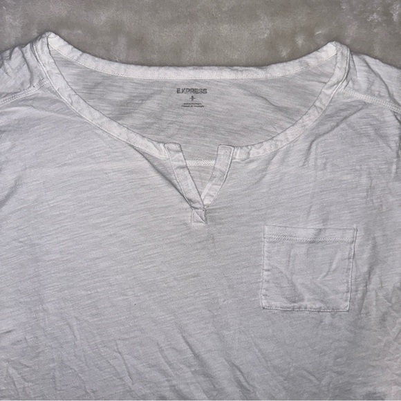Express White Cropped Tshirt Size Small - Picture 3 of 8